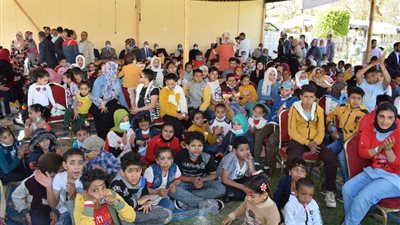 بمشاركة 130 طفلًا.. الدفعة الأولى ببرنامج الماجستير المهني بجامعة سوهاج تحتفل بيوم اليتيم (صور)