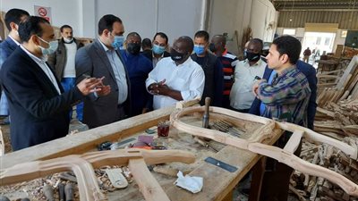 وفد برلمانى من مالاوى يزور مدينة دمياط للاثاث