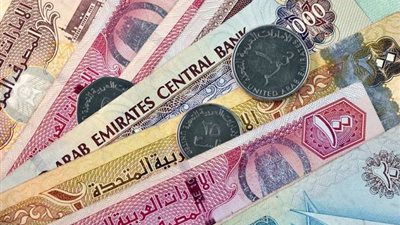 الإمارات تعلن إصدار عملات ورقية جديدة