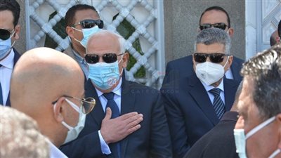 رئيس هيئة قناة السويس ومحافظ بورسعيد يتقدمان جنازة اللواء سماح قنديل (صور)