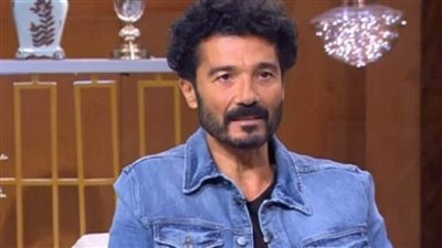 نجوم الفن يدعون لخالد النبوي ليتجاوز أزمته الصحية