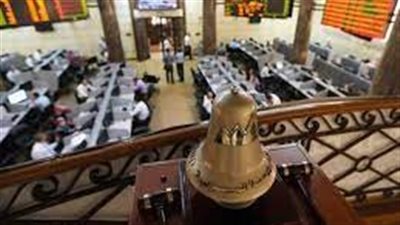 الأسهم القيادية ومبيعات المصريين يهبطان بمؤشرات البورصة أول أيام رمضان