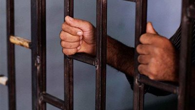 ترحيل قاتلة ابنتها بالبساتين إلى سجن النسا.. ووالد الضحية يكشف سر مكالمته الأخيرة مع المتهمين