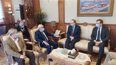 محافظ بورسعيد يستقبل سفير الاتحاد الأوروبي لمتابعة المشروعات المشتركة (صور) 