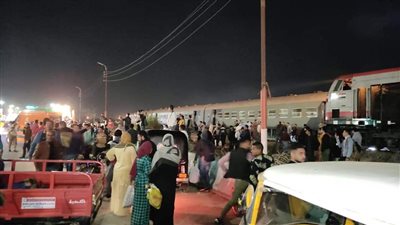 شهود عيان: أعمال حفر بجوار السكة الحديد وراء حادث قطار منيا القمح