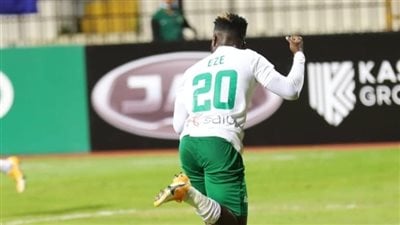 بعد فترة غياب طويلة.. إيزي إيميكا ينتظم في تدريبات المصري (صورة) 