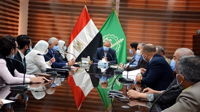 محافظ القليوبية يناقش تطوير المرحلة الثانية لشارع فريد ندا ببنها بتكلفة 20 مليون جنيه 