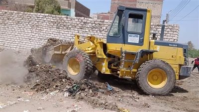 رفع 50 طنا من المخلفات الصلبة والقمامة بالمنيا