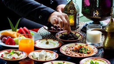 الجفاف وسوء التغذية.. أشهر علامات إهمال تناول وجبة السحور