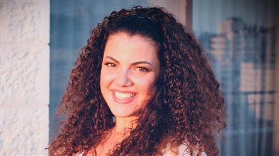 ناي البرغوثي أول عربية تتوج بجائزة 