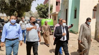 رئيس مدينة المنيا يترأس حملة للمتابعة والانضباط ويحيل عددًا من الموظفين للتحقيق