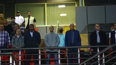 رئيس الزمالك يؤازر الفريق أمام الإنتاج الحربي