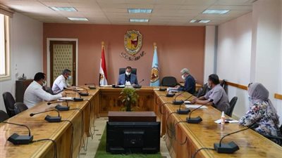 جامعة سوهاج تدعم مكتبات كلياتها بـ650 ألف جنيه لخدمة العملية التعليمية 