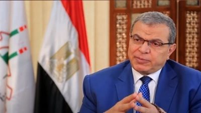 القوى العاملة: صرف 100 ألف جنيه إعانات طوارئ للعمال 