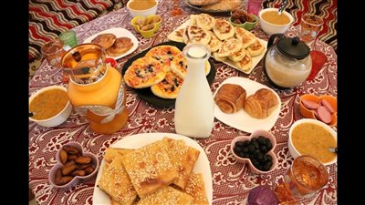 حكم إفطار كبير السن.. الشرع وضع استثناءات لهؤلاء