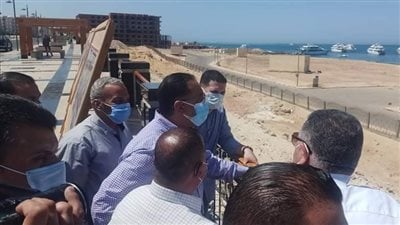 رئيس الوزراء يجري جولة لمتابعة تكليفات الرئيس بتطوير مدينة الغردقة (صور)
