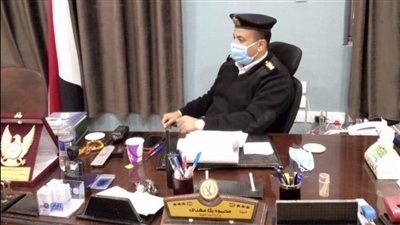 اعتدى عليه بـ