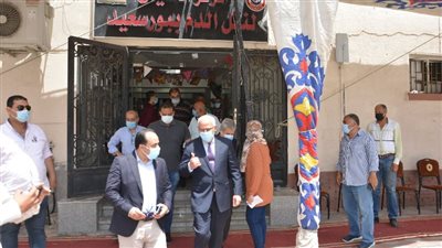 الغضبان يتفقد بنك الدم لتطعيم كورونا والمركز يستقبل 28 حالة في الساعات الأولى لافتتاحه