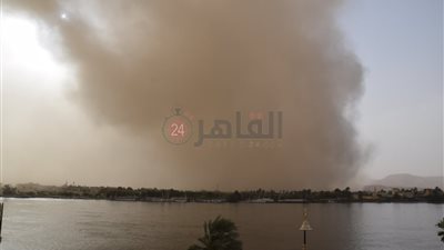 إيقاف الملاحة النهرية بالأقصر لسوء أحوال الطقس (صور)
