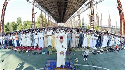 ماليزيا: أول دولة تعلن أول أيام عيد الفطر