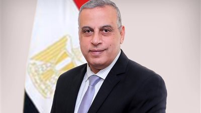 محافظ سوهاج يهنئ الرئيس السيسي بحلول عيد الفطر المبارك    