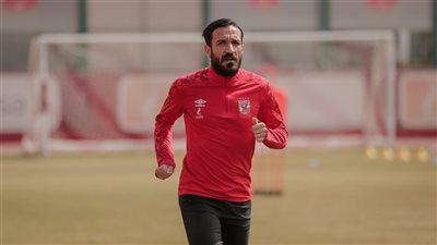 شوبير: معلول وأجايي وافقا على التجديد للأهلي بعد تعديل عقديهما