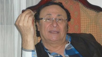 المخرج مراد منير: ماشتغلتش من 7 سنين.. ولو الدولة وفرت لي شقة هعمل 5 مسرحيات ببلاش | فيديو