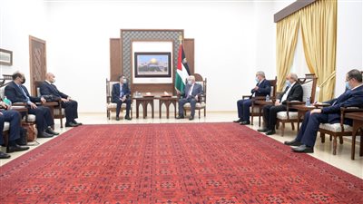 الرئيس الفلسطيني يستقبل الوفد المصري في رام الله
