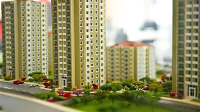 تباين آراء الخبراء حول قرار الحكومة بوقف بيع الأراضي للأفراد بالمدن الجديدة