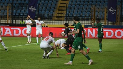 الشوط الأول.. الزمالك يتعادل إيجابيًا أمام المصري البورسعيدي في ليلة تألق عواد ودعدور
