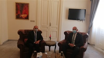 موفد السيسي ينقل تهانيه للسفارة الأردنية بالقاهرة بمناسبة عيد الاستقلال
