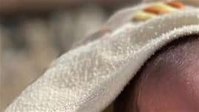 طالبة تتخلص من رضيعتها عارية أمام أحد مساجد الإسكندرية بمساعدة والديها