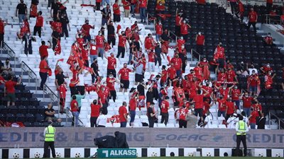 جماهير الأهلي تحيي ذكرى شهداء مذبحة بورسعيد خلال مواجهة نهضة بركان 