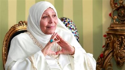الجفري لملم تراب قبرها وابنتها تشبثت بغطاء النعش.. مشاهد من جنازة عبلة الكحلاوي في ذكرى وفاتها الأولى