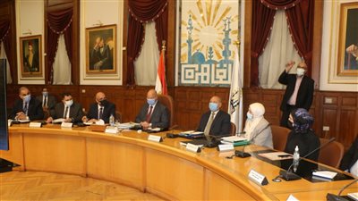 محافظ القاهرة يشدد على رؤساء الأحياء بالاهتمام برفع مستوى كفاءة النظافة