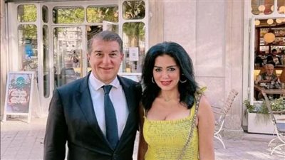 رانيا يوسف تكشف كواليس لقائها برئيس نادي برشلونة: طلب يتصور معايا (فيديو)