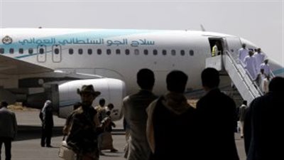 وفد عماني يصل إلى اليمن لبحث عملية السلام والوضع الإنساني