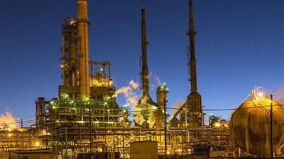 توقعات بتعافي أسواق النفط العالمية بنحو 6.6% وسط تخوفات باستبداله بالغاز الطبيعي 