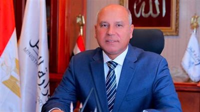 كامل الوزير يتابع مع رؤساء الهيئات انتظام العمل في مرافق النقل والمواصلات