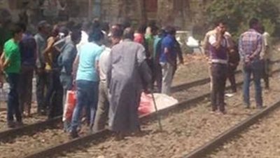 مصرع موظف أسفل عجلات قطار بجرجا في سوهاج  