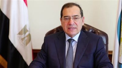 وزير البترول يجري حركة تنقلات في شركات القطاع │ الأسماء