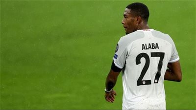 ألابا يصل مقر ريال مدريد لتقديمه لوسائل الإعلام
