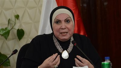 وزيرة التجارة: توجيهات رئاسية بتطوير كافة المناطق الصناعية العشوائية بالمحافظات 