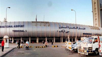 مطار القهرة يستقبل نحو 4 آلاف سائح على متن 55 رحلة جوية