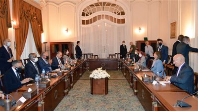 انطلاق جلسة مباحثات بين سامح شكري ووزيرة خارجية ليبيا (صور)