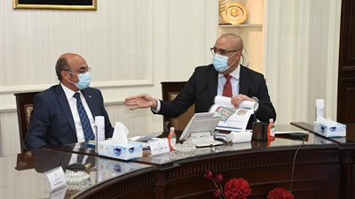 وزيرا الإسكان والعدل يستعرضان الأراضى المطلوبة للمنشآت القضائية بالمدن الجديدة