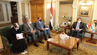 وزير التعليم العالي يستقبل السفير الهندي لبحث آليات التعاون المشترك (صور)