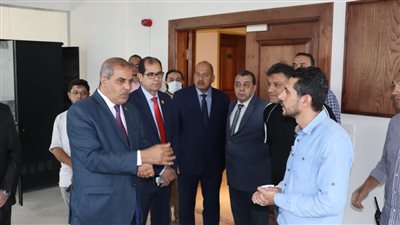 رئيس جامعة الأزهر يتفقد وحدات التحول الرقمي والربط الإلكتروني (صور)