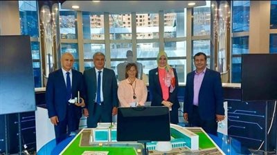 وزير التعليم العالي يناقش تنفيذ مبادرة إعادة استخدام وتدوير المخلفات الإلكترونية (صور)