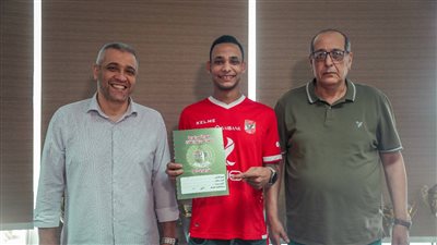 الأهلي يتعاقد مع محمد عسران لتدعيم فريق الكرة الطائرة